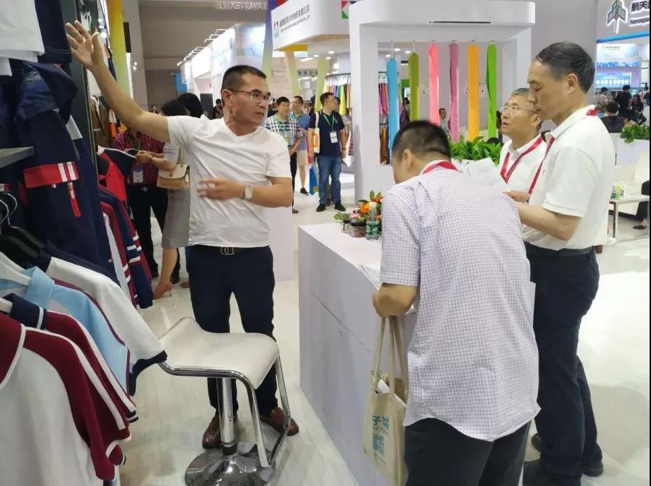 我司赴重慶參加第76界中國(guó)教育裝備展示會(huì)滿載而歸(圖4) 我司赴重慶參加第76界中國(guó)教育裝備展示會(huì)滿載而歸(圖4)